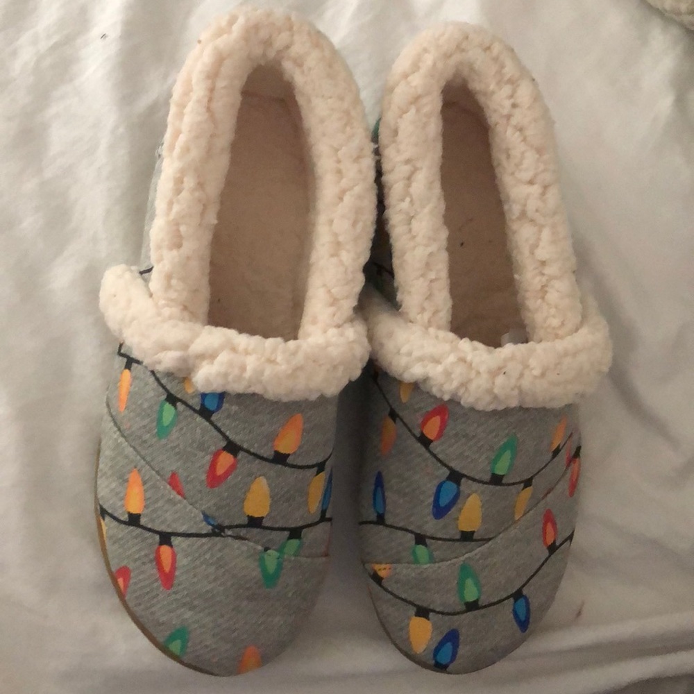 Children’s Toms Christmas Light Slippers